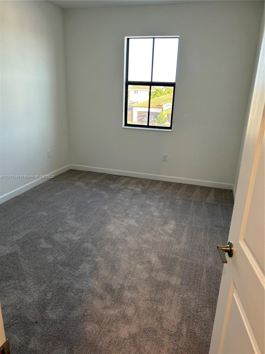 PINE VISTA - Residential Lease