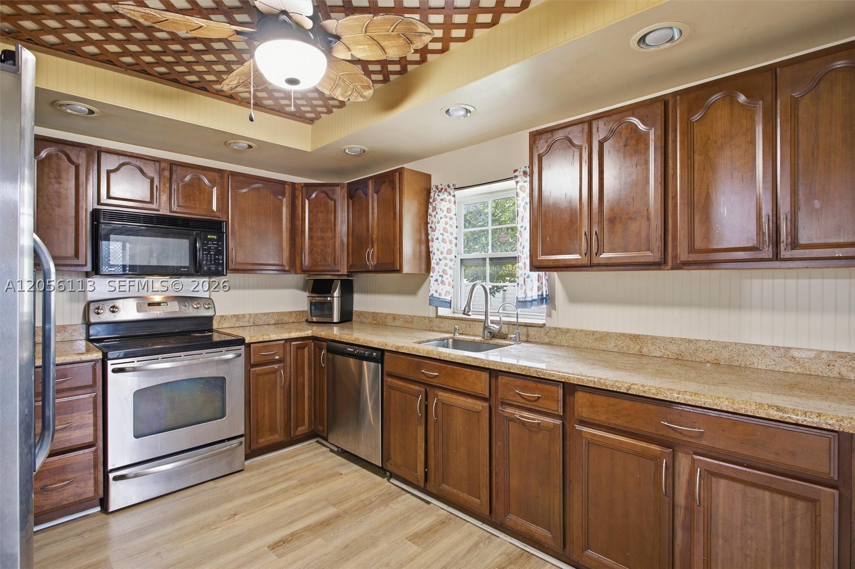 LAKEWOOD ON THE GREEN SEC - Residential