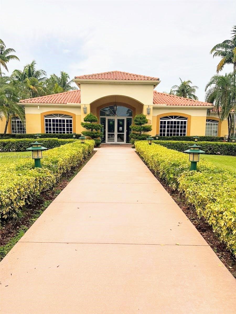 PALM GARDENS AT DORAL CON - Residential