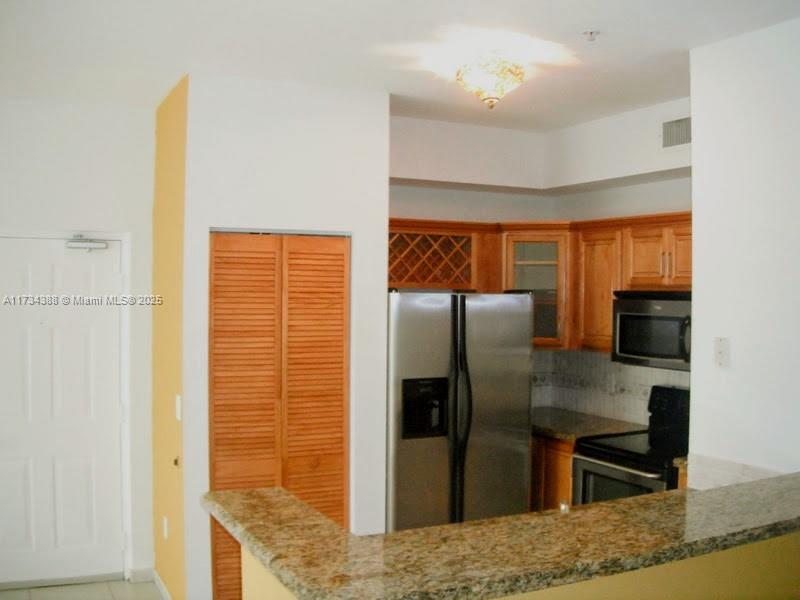 PALM GARDENS AT DORAL CON - Residential