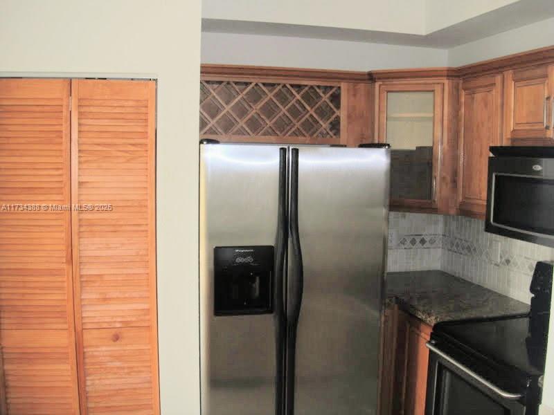 PALM GARDENS AT DORAL CON - Residential