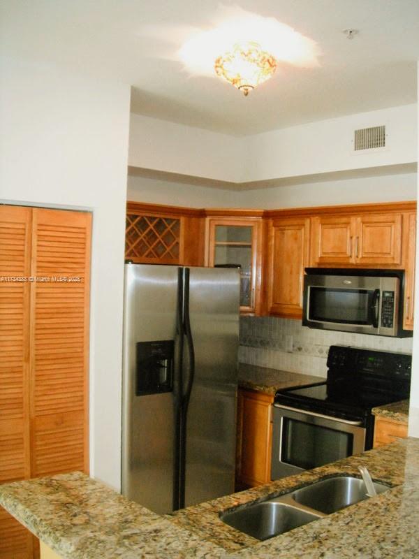 PALM GARDENS AT DORAL CON - Residential