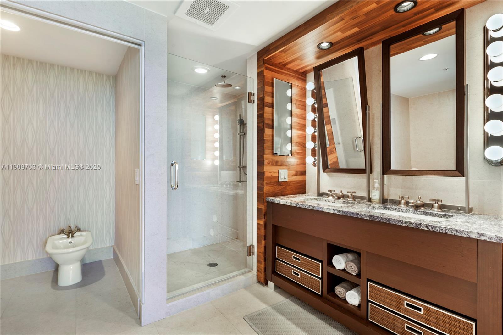 NORTH CARILLON BEACH COND - Residential Lease