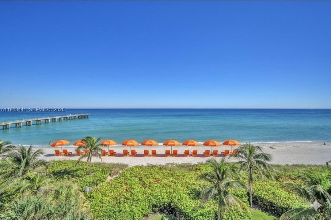 ST TROPEZ ON THE BAY II C - Residential