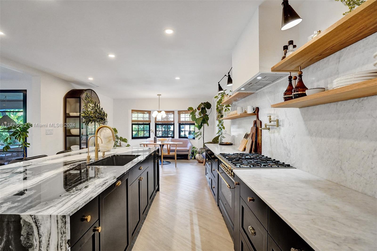 BISCAYNE POINT - Residential