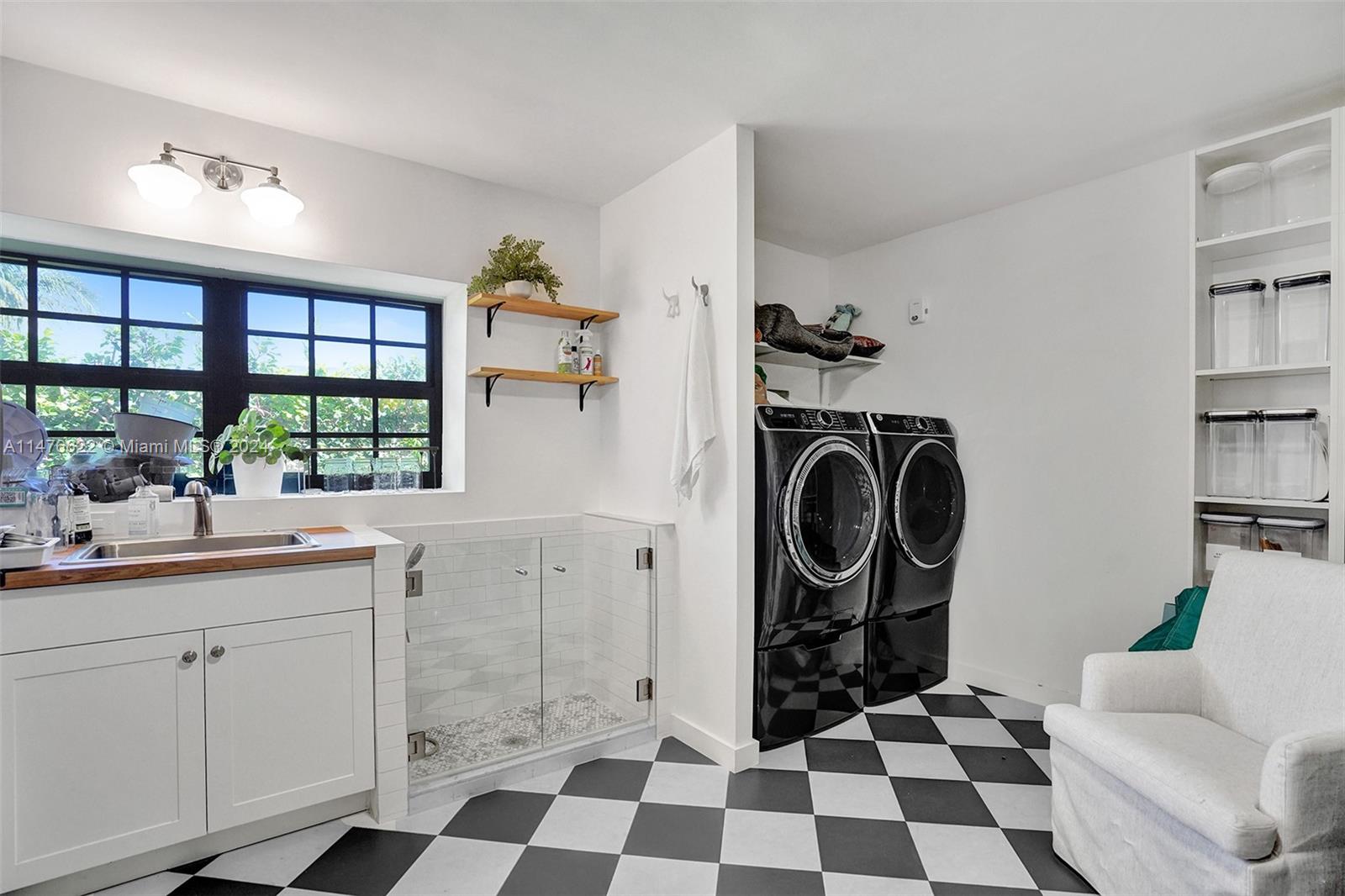 BISCAYNE POINT - Residential