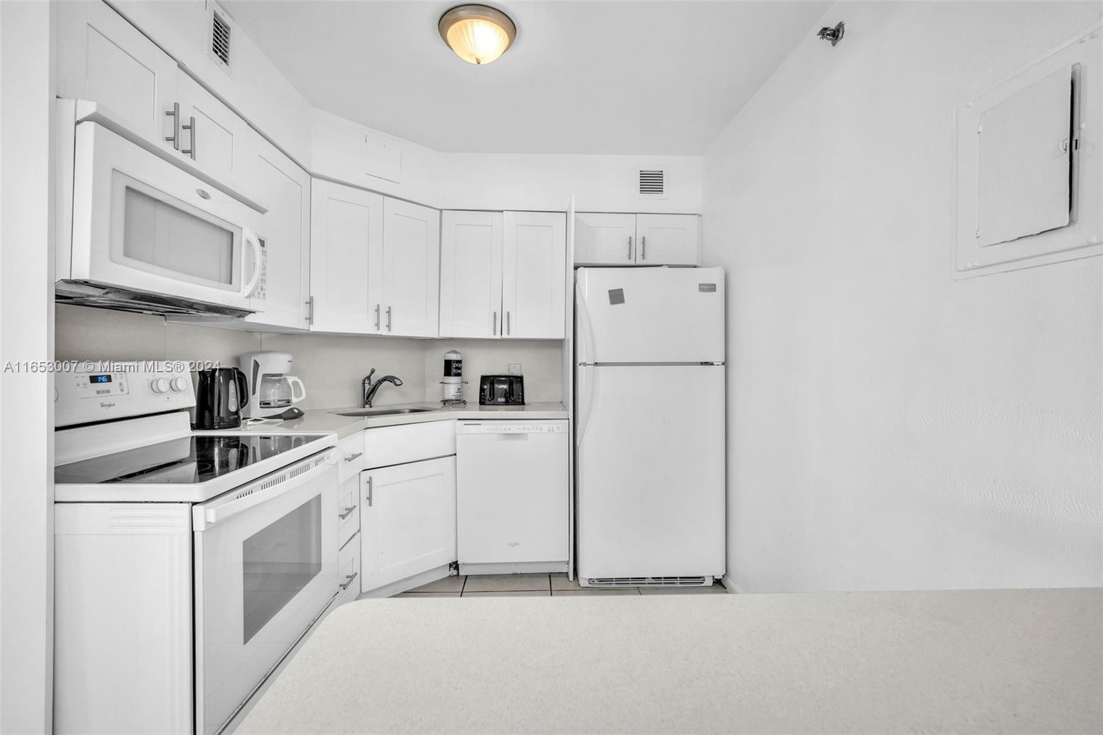 THE ALEXANDER CONDO - Residential