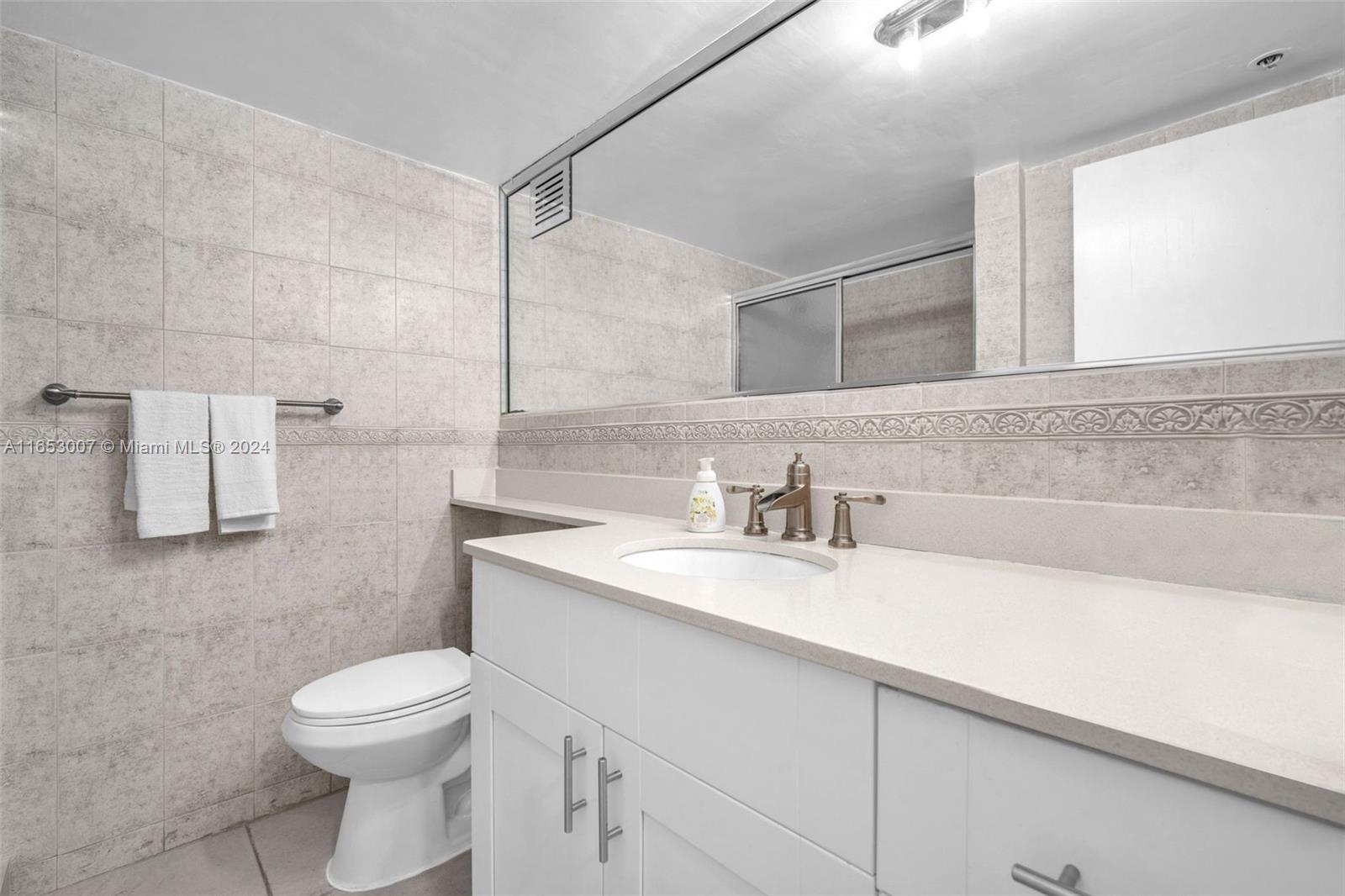 THE ALEXANDER CONDO - Residential