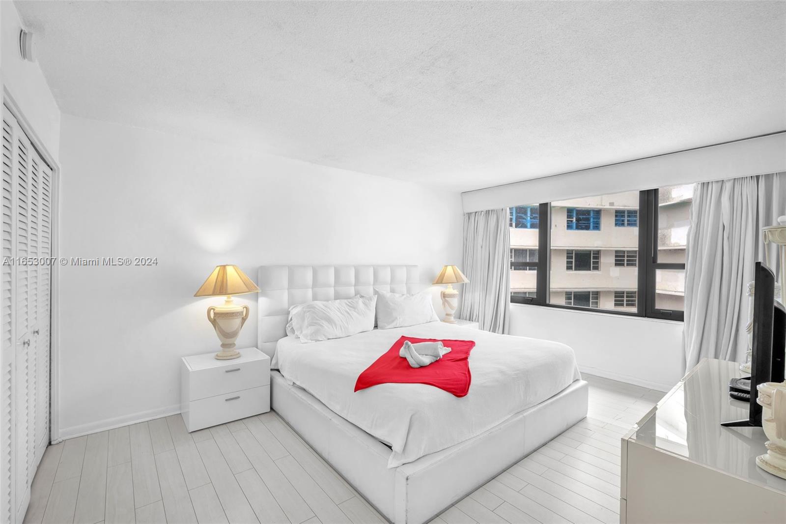 THE ALEXANDER CONDO - Residential