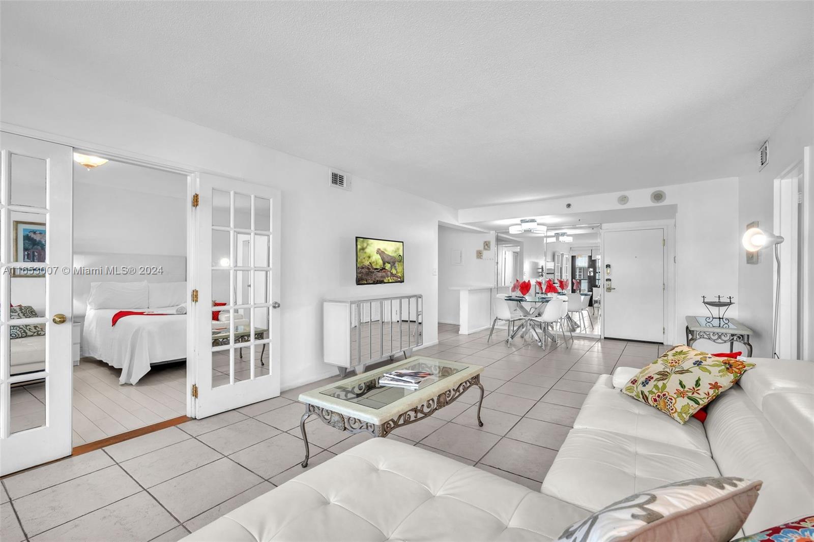 THE ALEXANDER CONDO - Residential