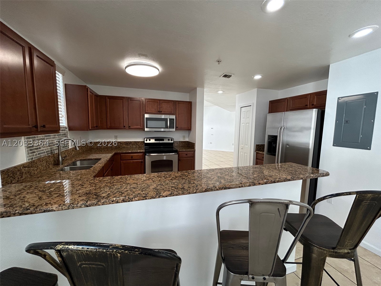 ST MORTIZ AT DORAL CONDO - Residential Lease