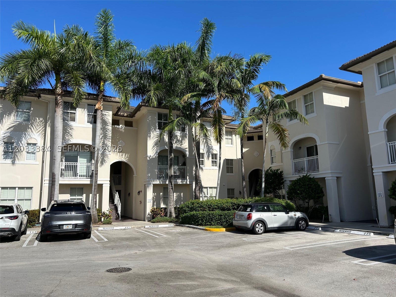ST MORTIZ AT DORAL CONDO - Residential Lease