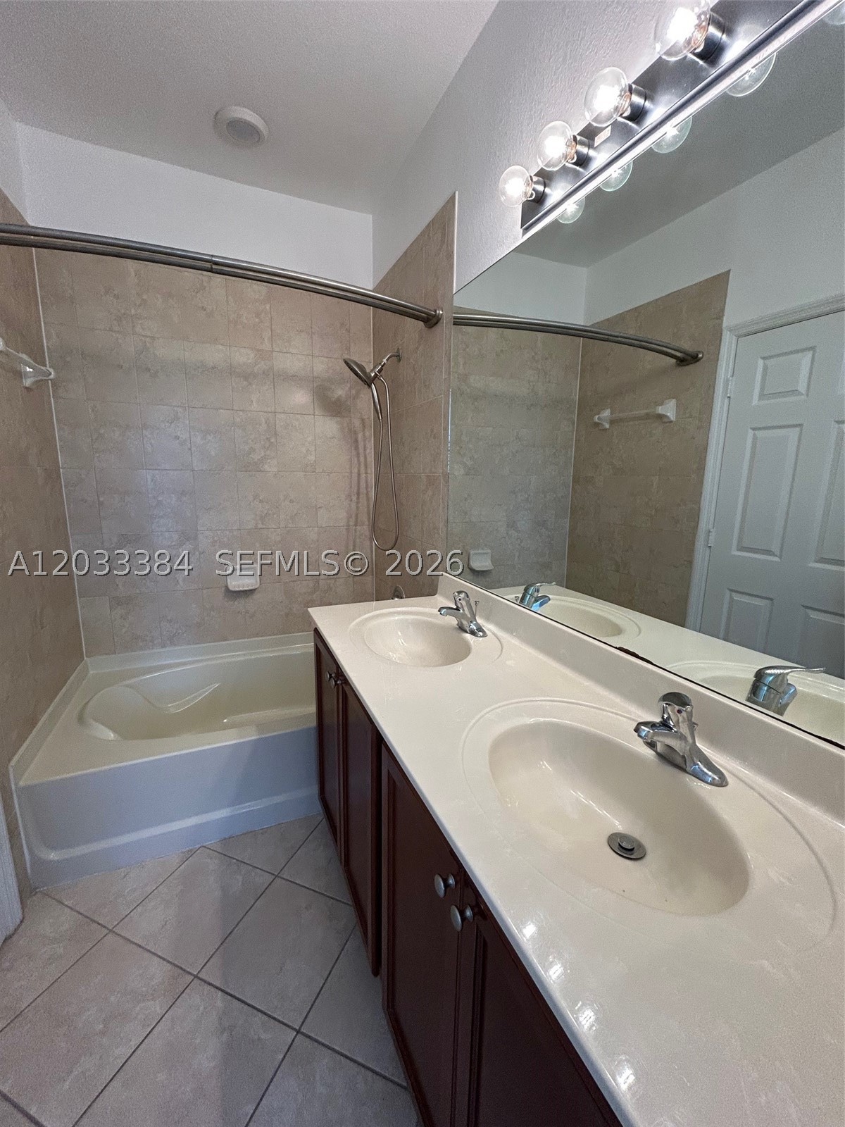 ST MORTIZ AT DORAL CONDO - Residential Lease