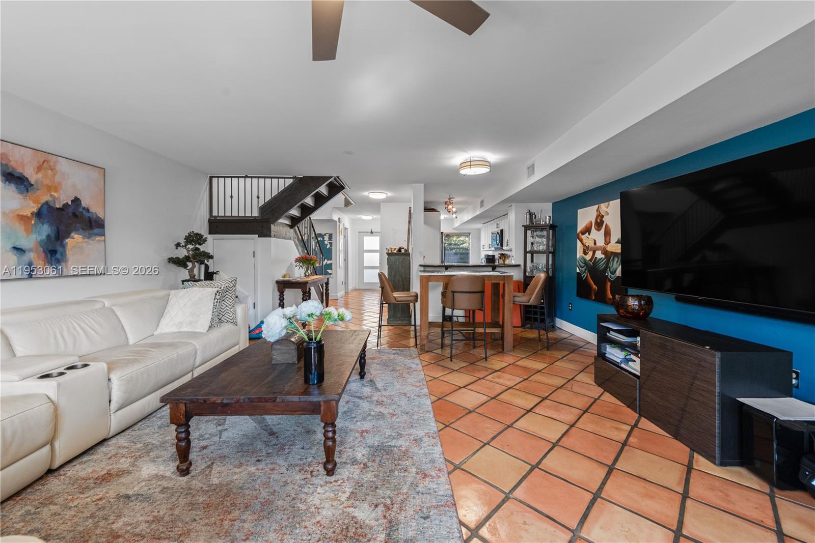 KENDALL GLENN CONDO - Residential