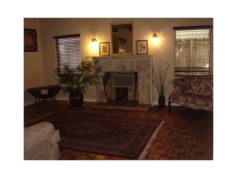 ESPANOLA VILLAS 1ST ADDN - Residential