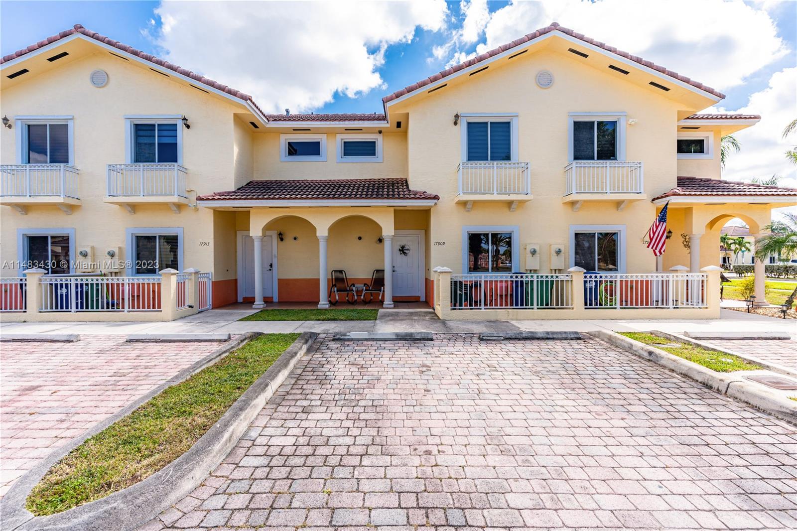 TUSCAN LAKE VILLAS - Residential