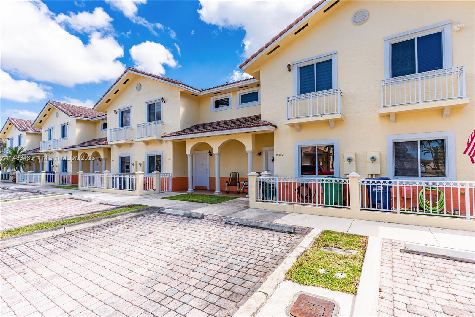 TUSCAN LAKE VILLAS - Residential