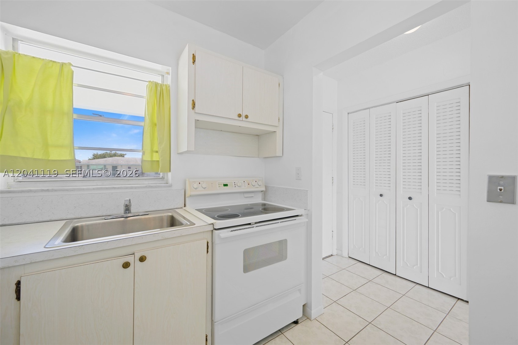 LEISUREVILLE LAKE CONDO - Residential