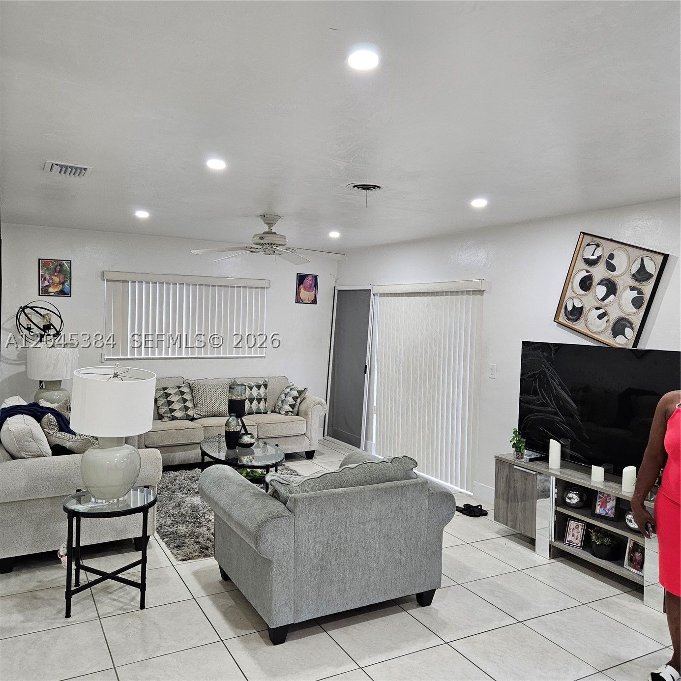 SECTION-8 WELCOMED... BEAUTIFUL HOME IN QUIET FAMILY-ORIENTED NEIGHBORHOOD... CAN ALSO BE RENTED AS SEPARATE ROOMS
