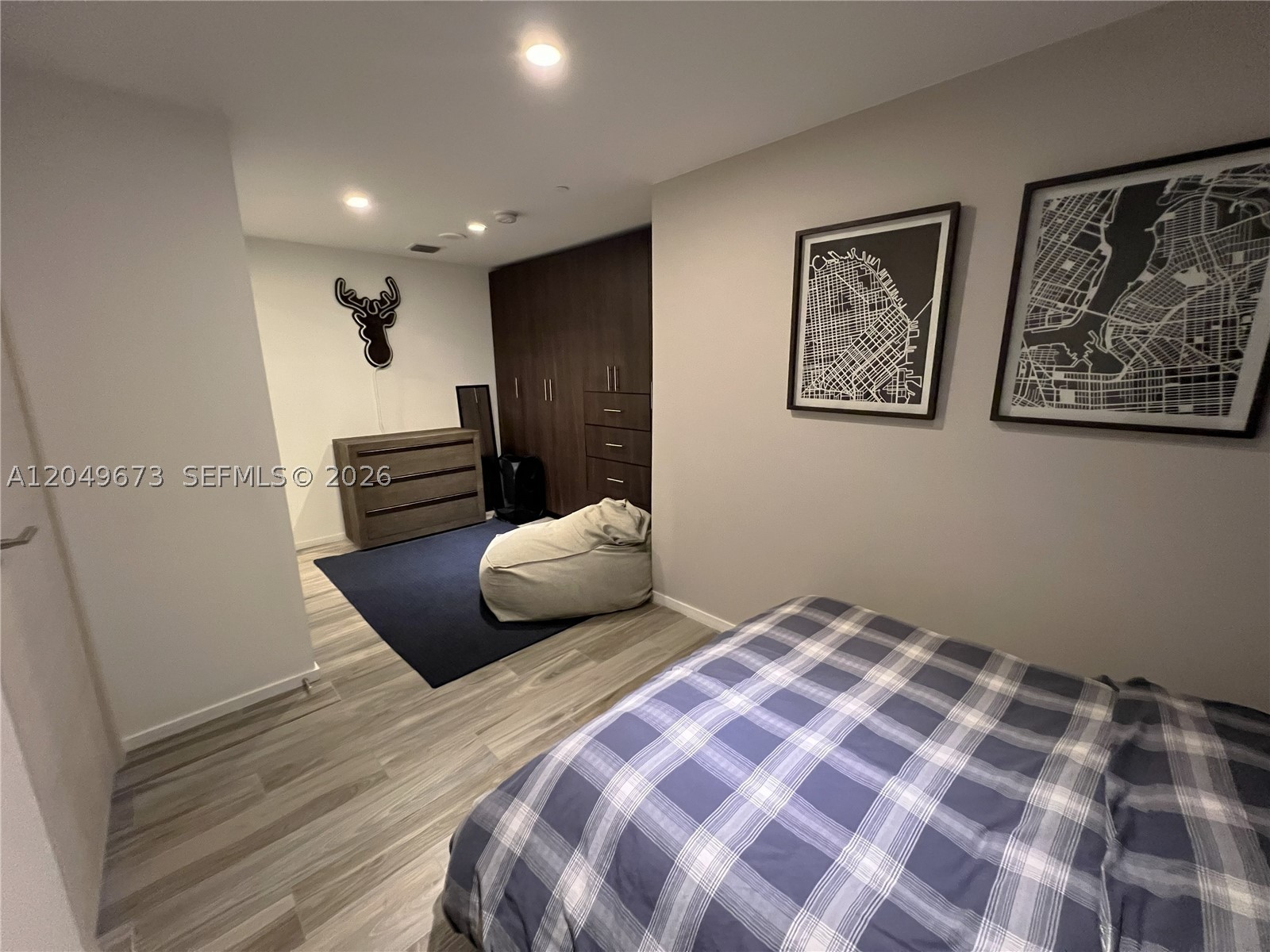 801 SMA RESIDENCES CONDO - Residential