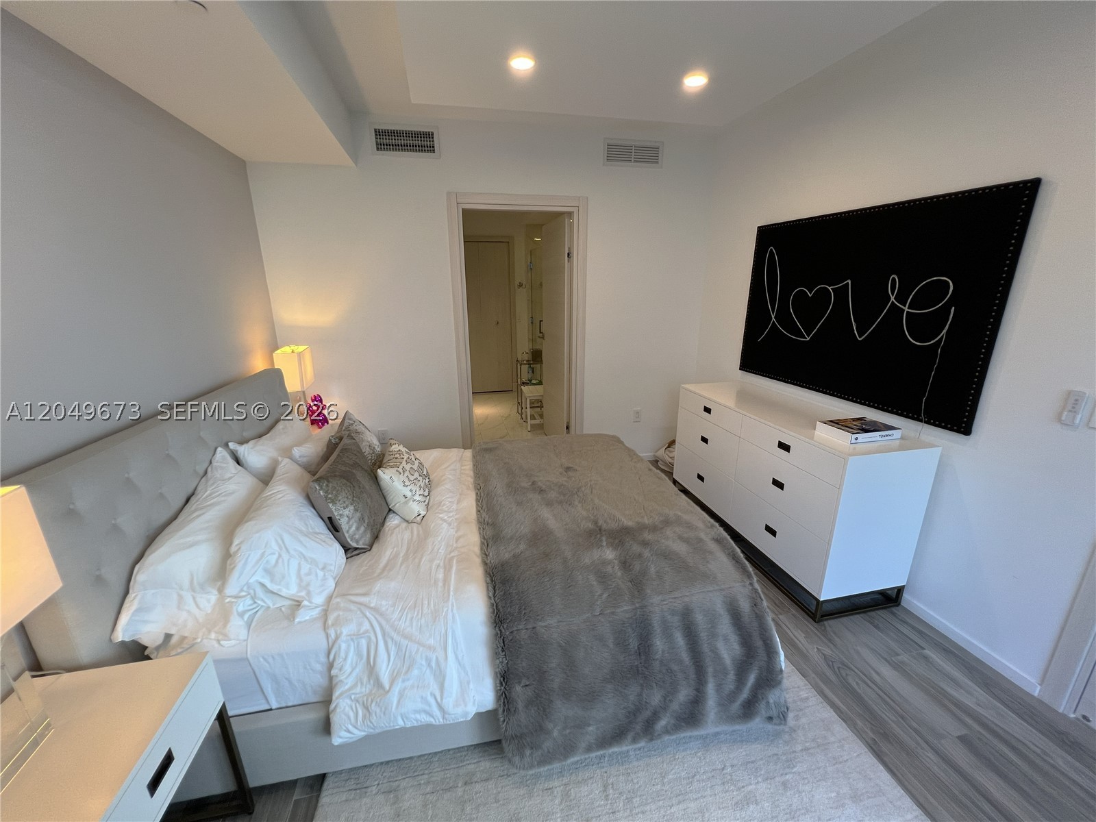 801 SMA RESIDENCES CONDO - Residential