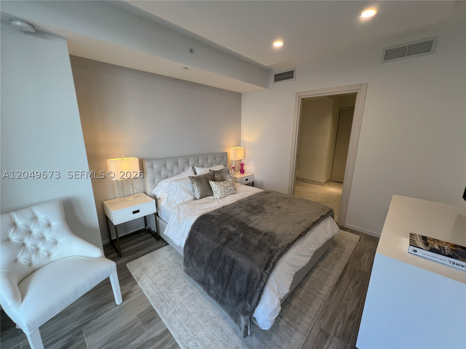 801 SMA RESIDENCES CONDO - Residential