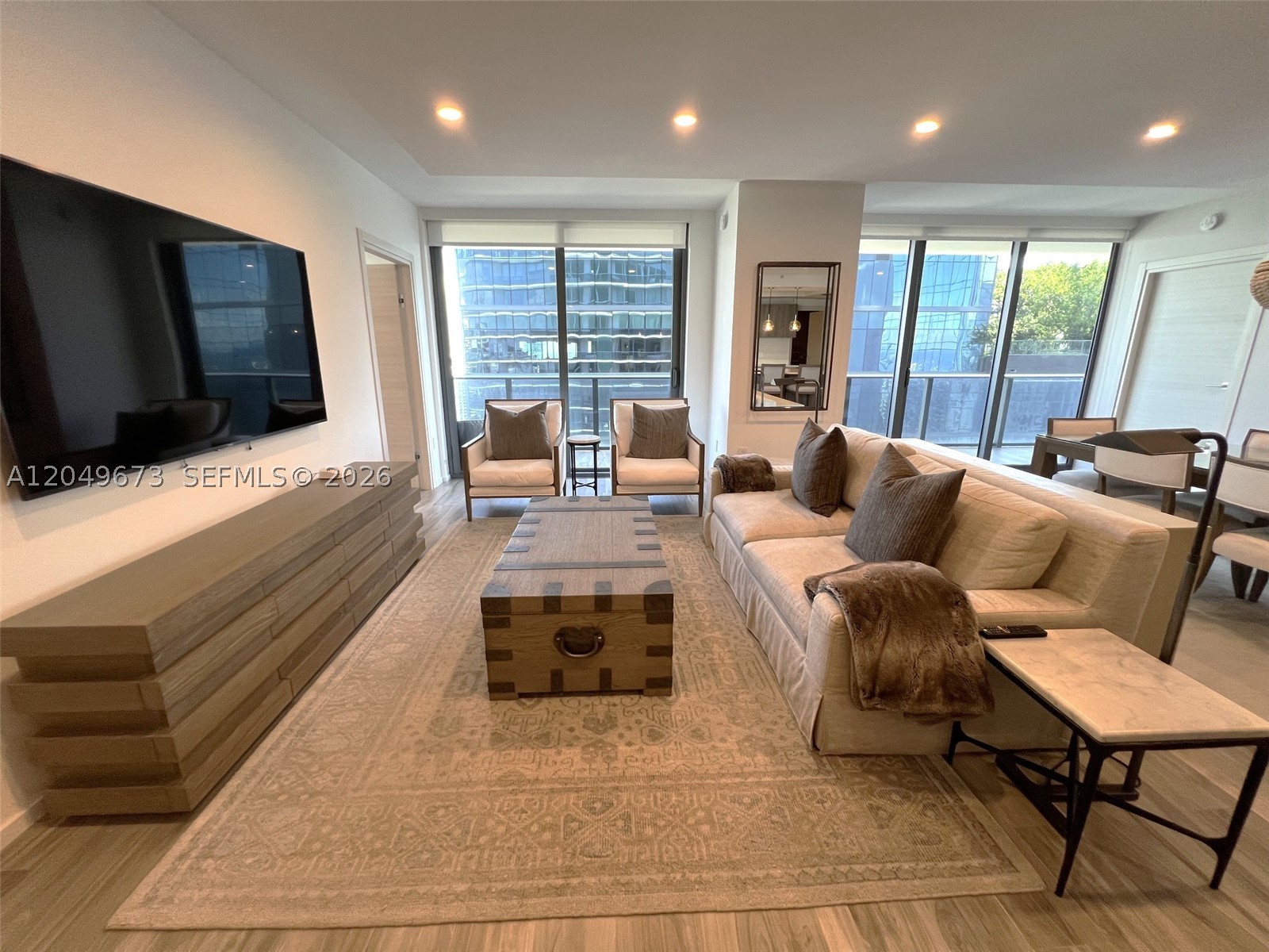801 SMA RESIDENCES CONDO - Residential