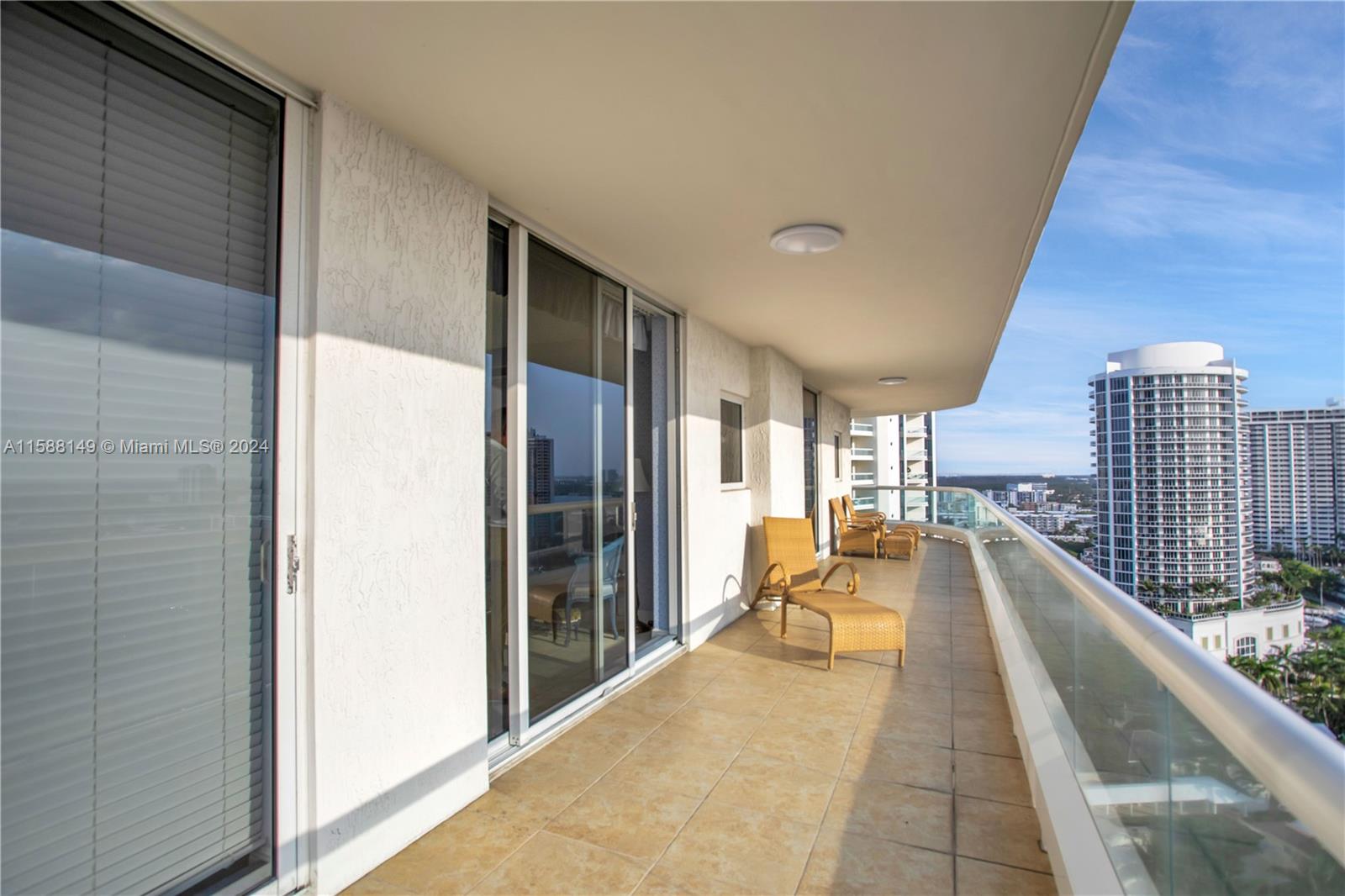 BELLAMARE @ WILLIAMS ISLA - Residential