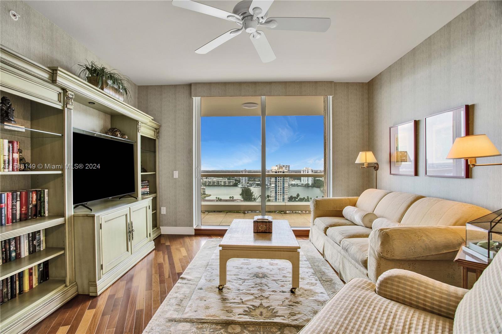 BELLAMARE @ WILLIAMS ISLA - Residential
