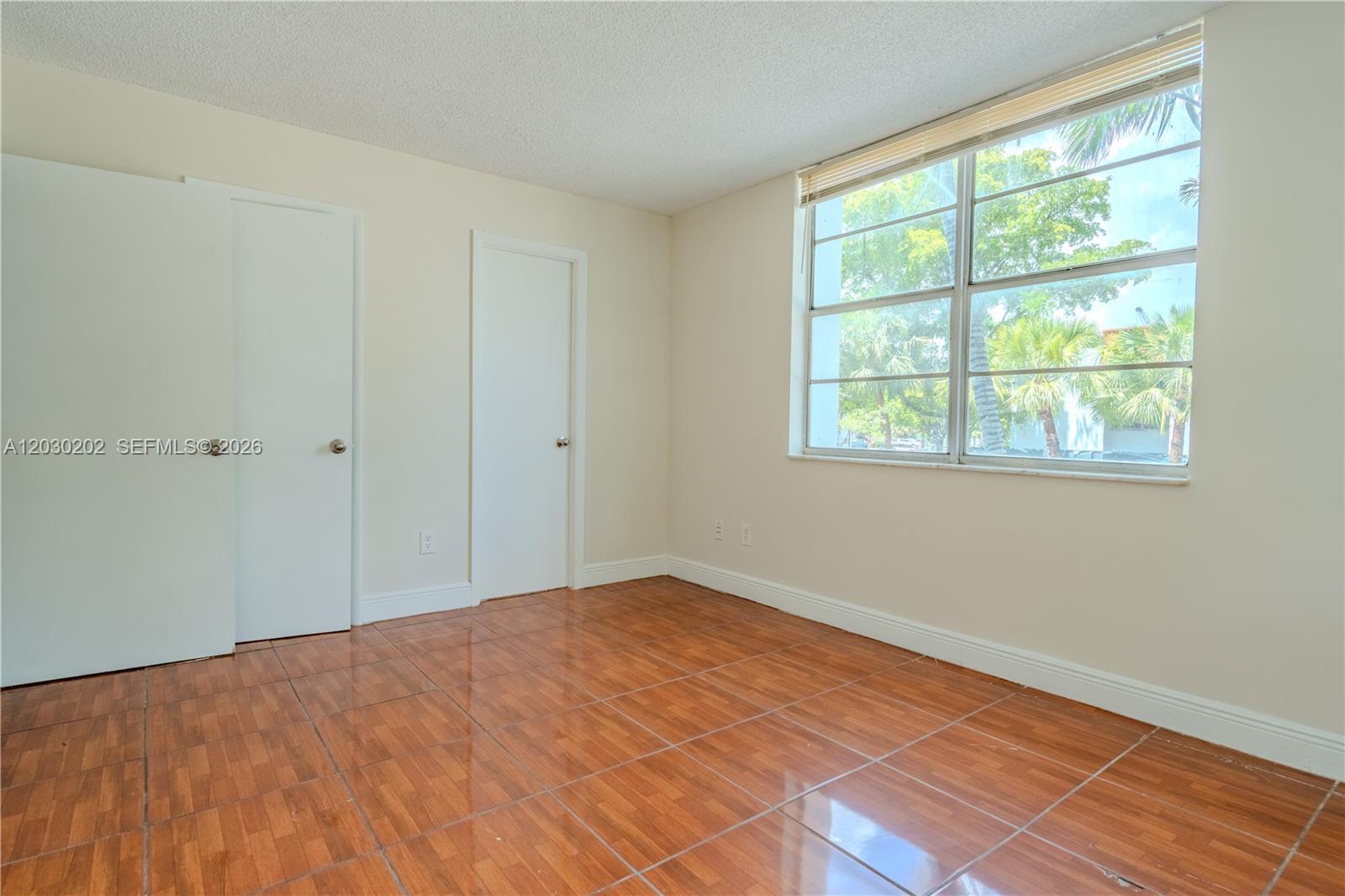 MONTECARLO CONDO - Residential