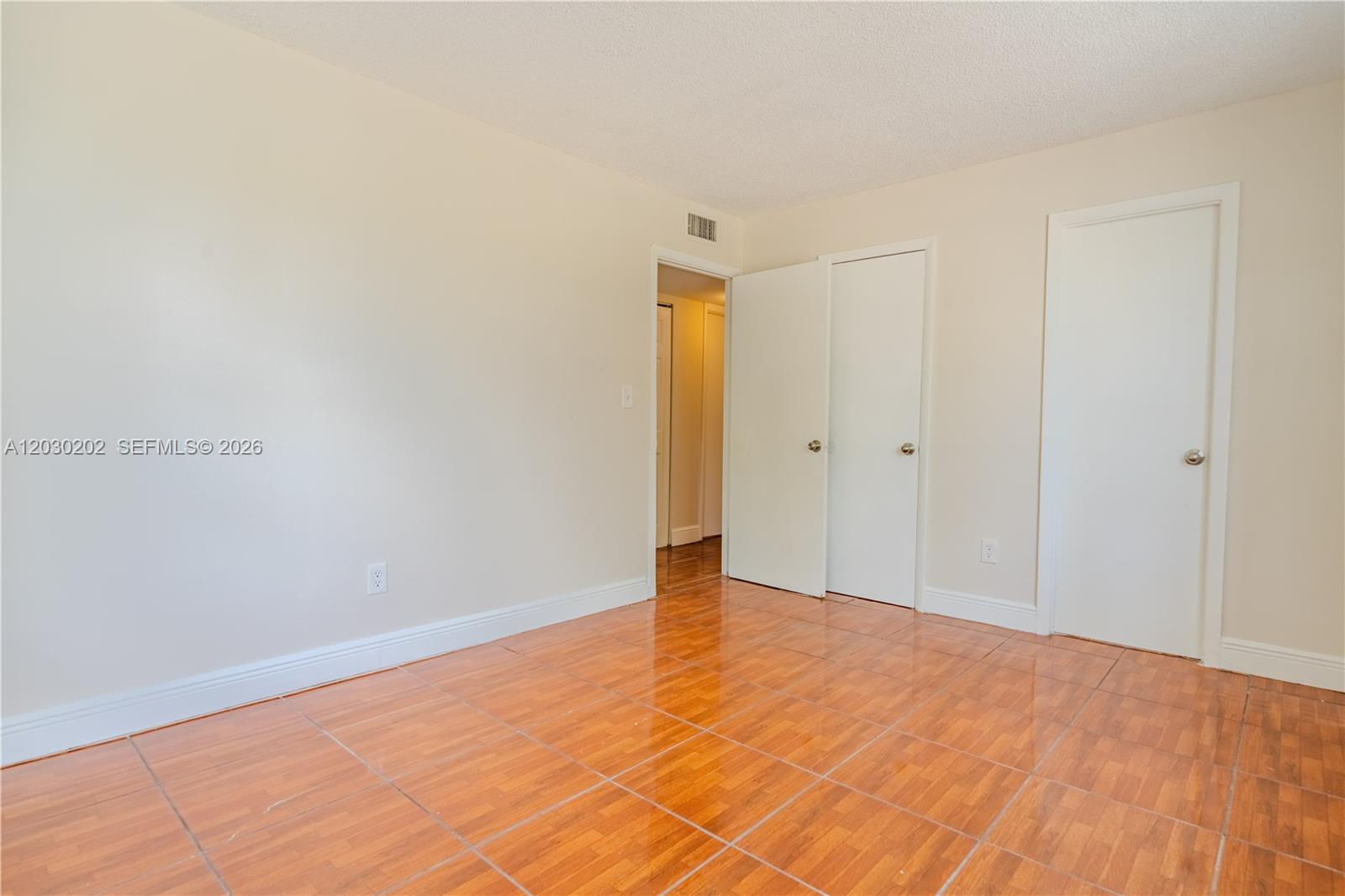 MONTECARLO CONDO - Residential