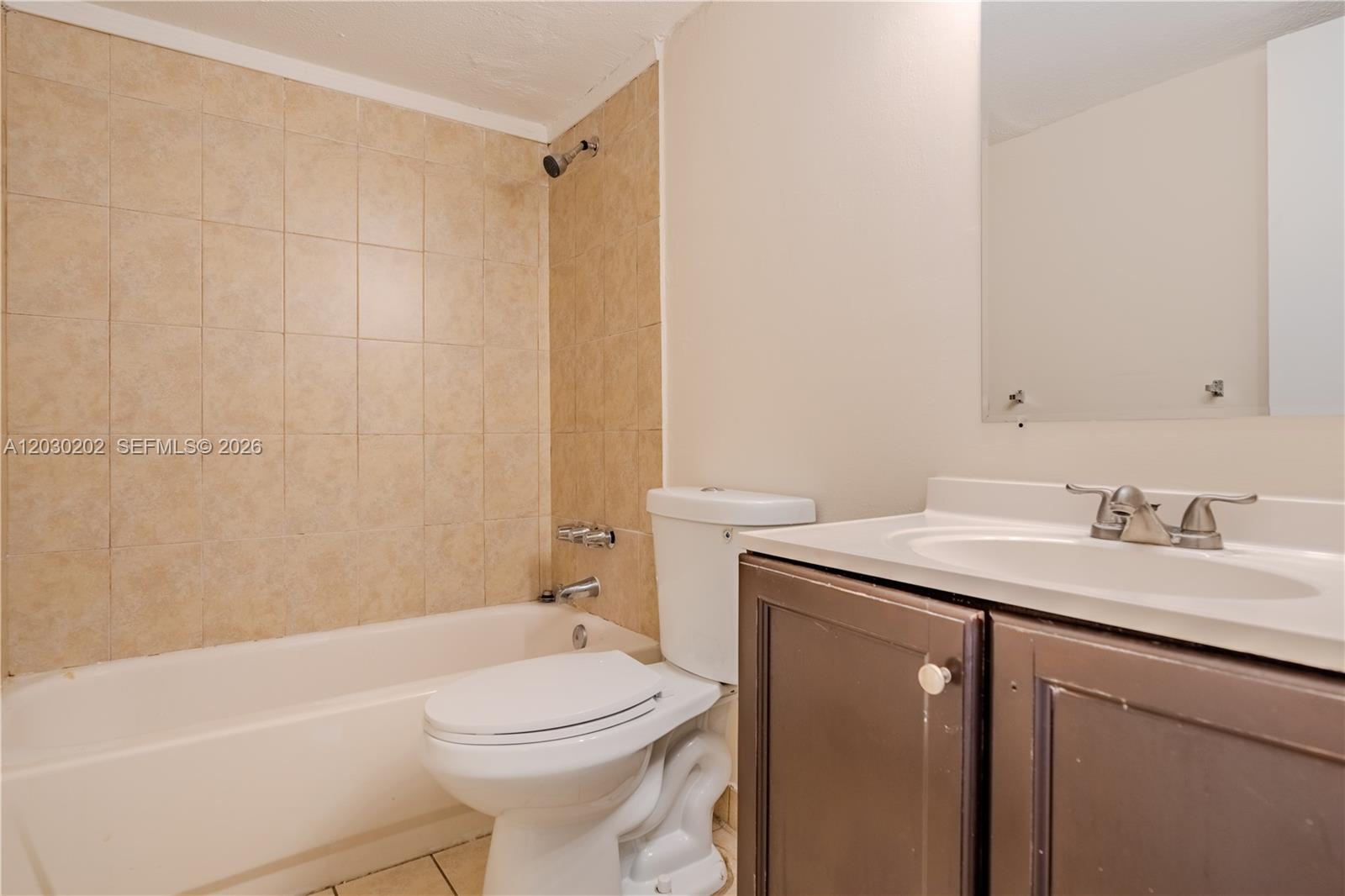 MONTECARLO CONDO - Residential