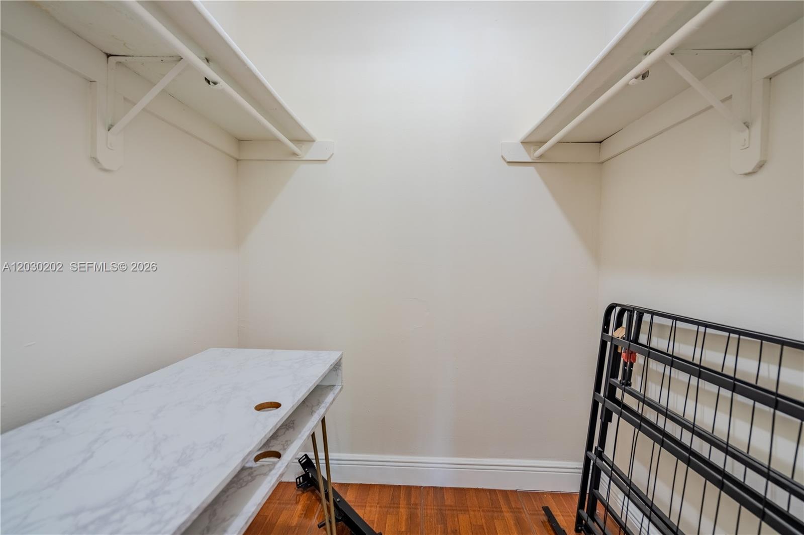 MONTECARLO CONDO - Residential