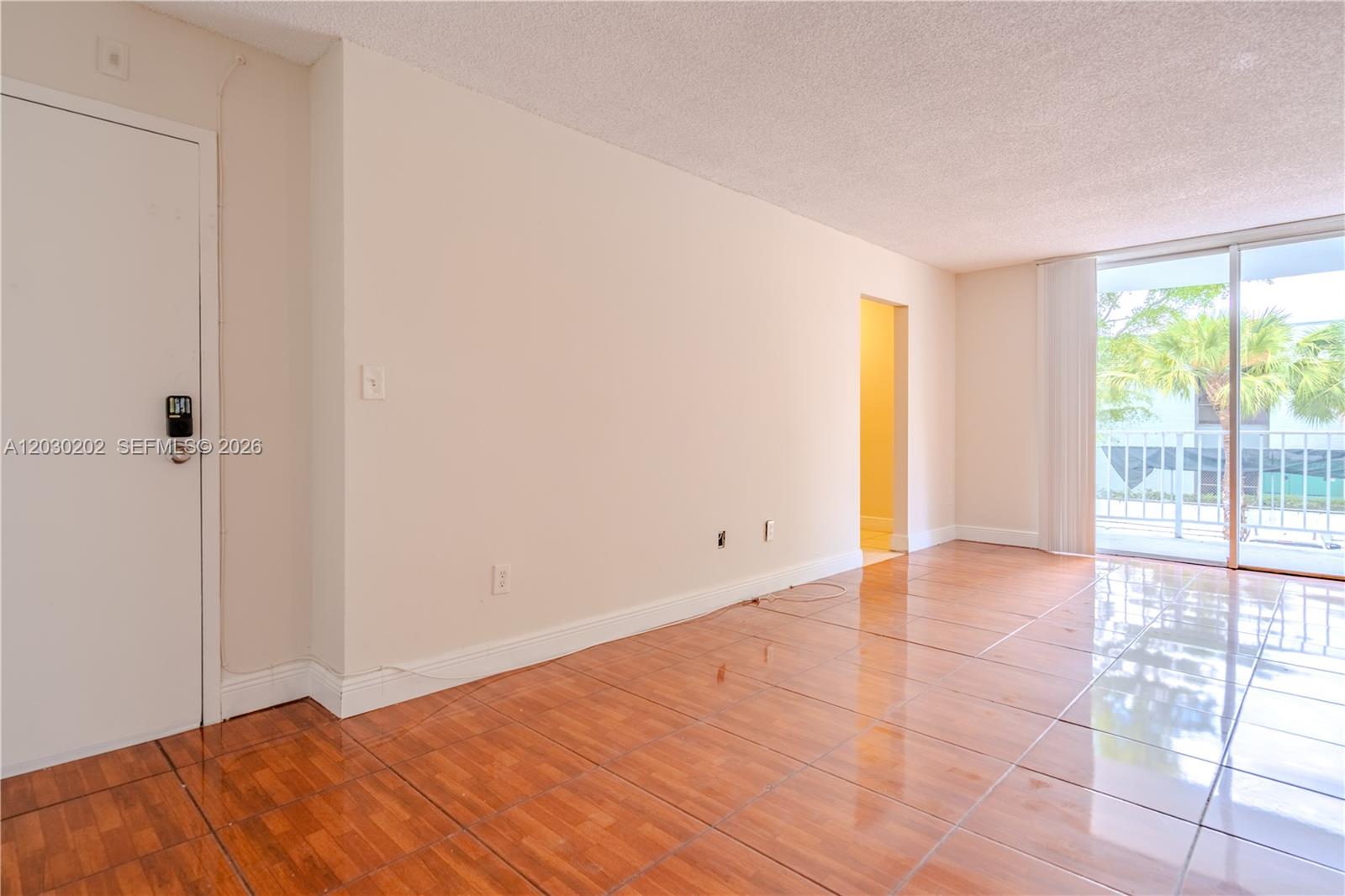 MONTECARLO CONDO - Residential