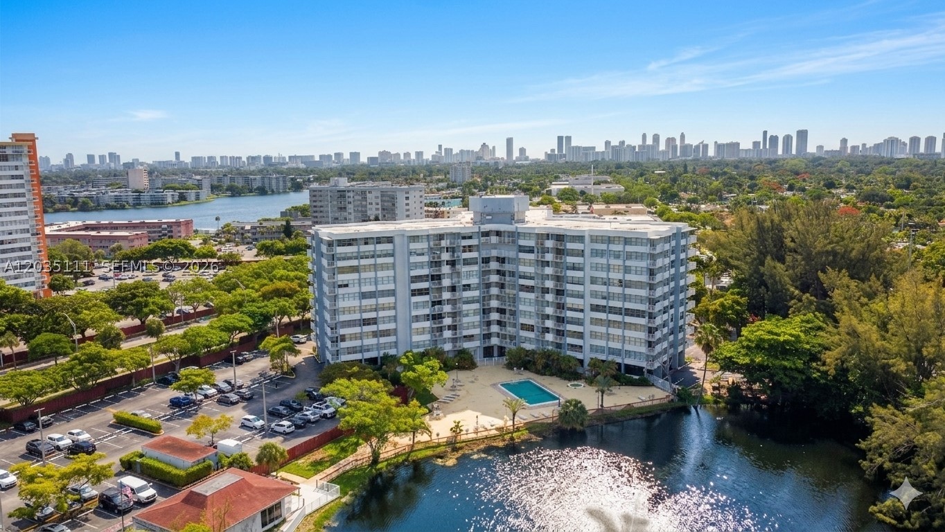 WILSHIRE CONDO - Residential