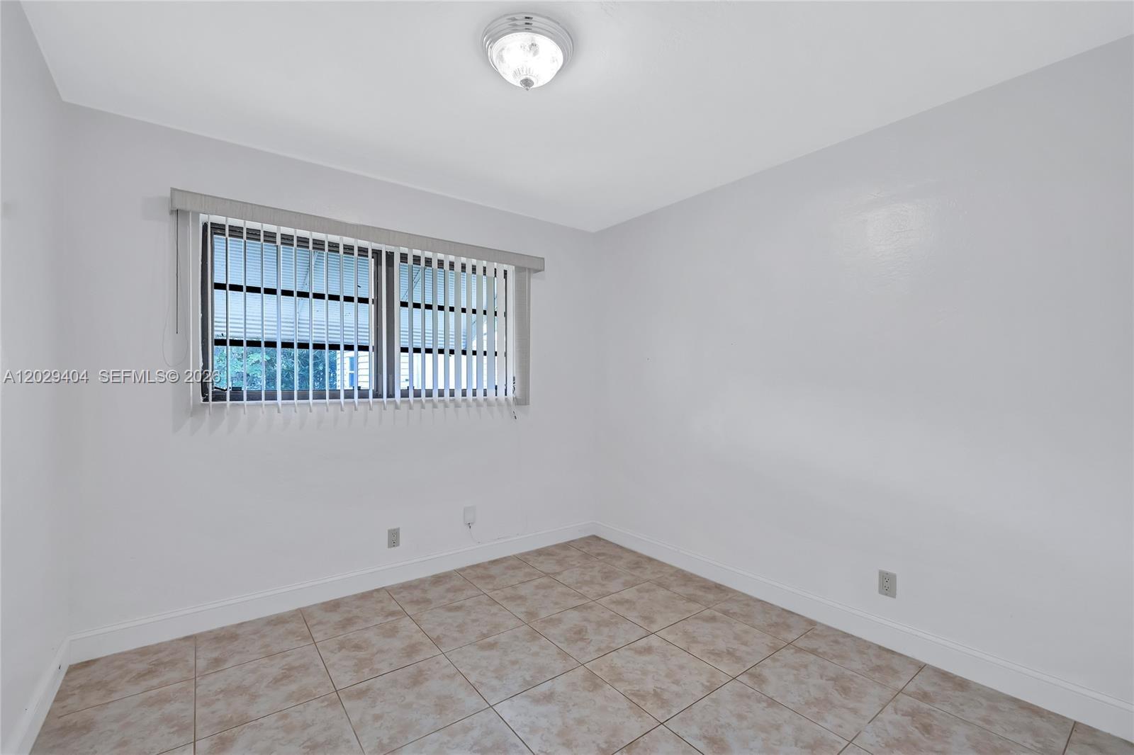 BROADVIEW COUNTRY CLUB ES - Residential