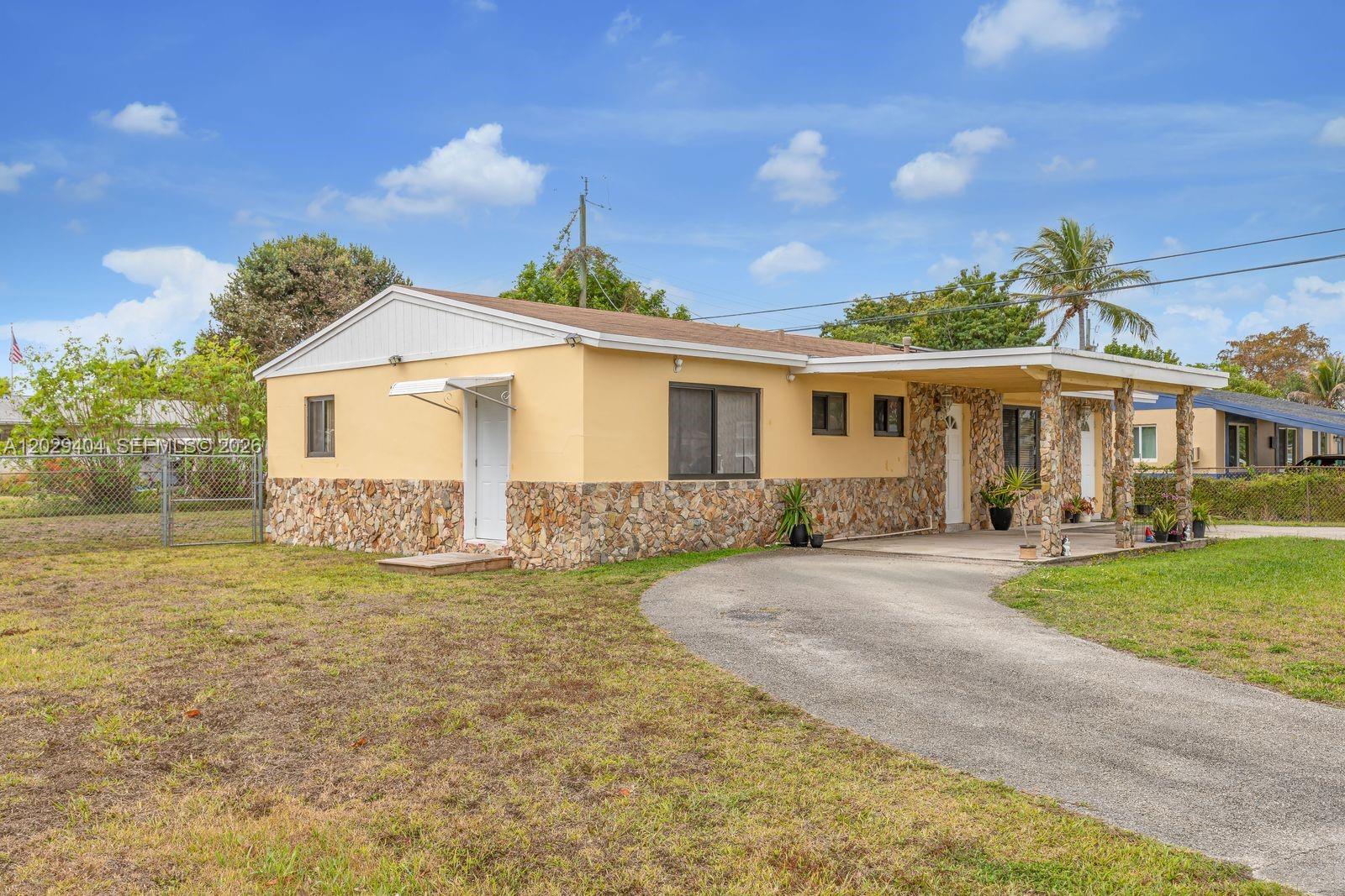 BROADVIEW COUNTRY CLUB ES - Residential