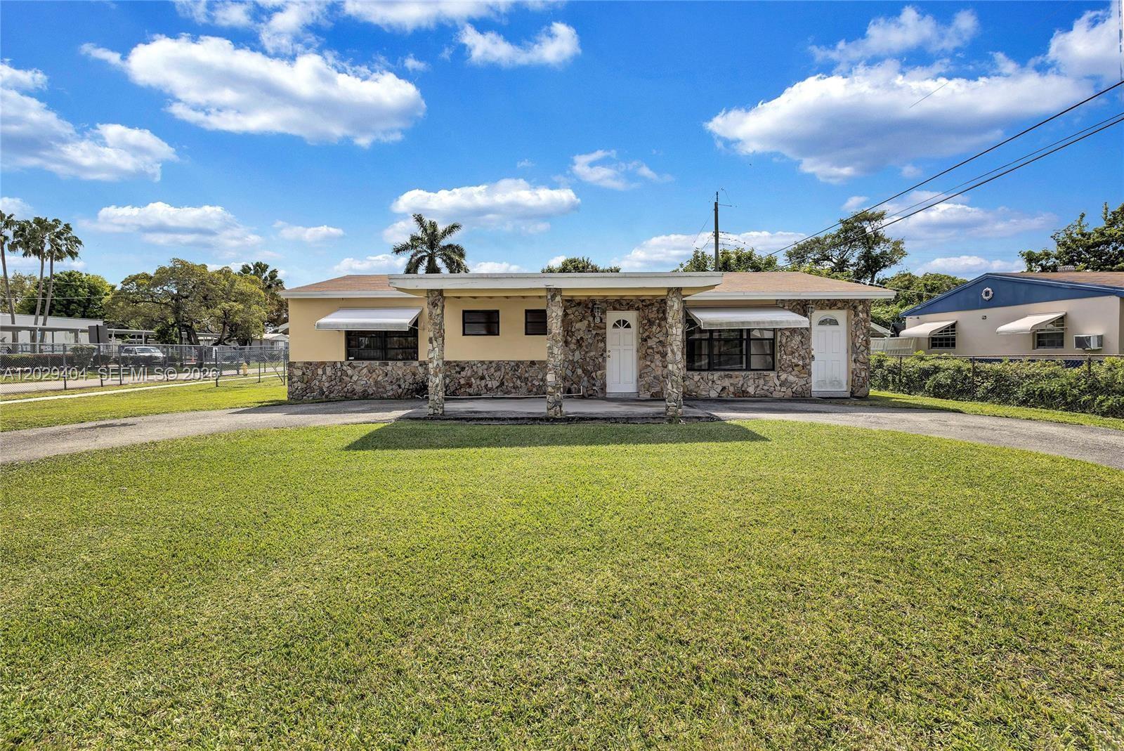 BROADVIEW COUNTRY CLUB ES - Residential
