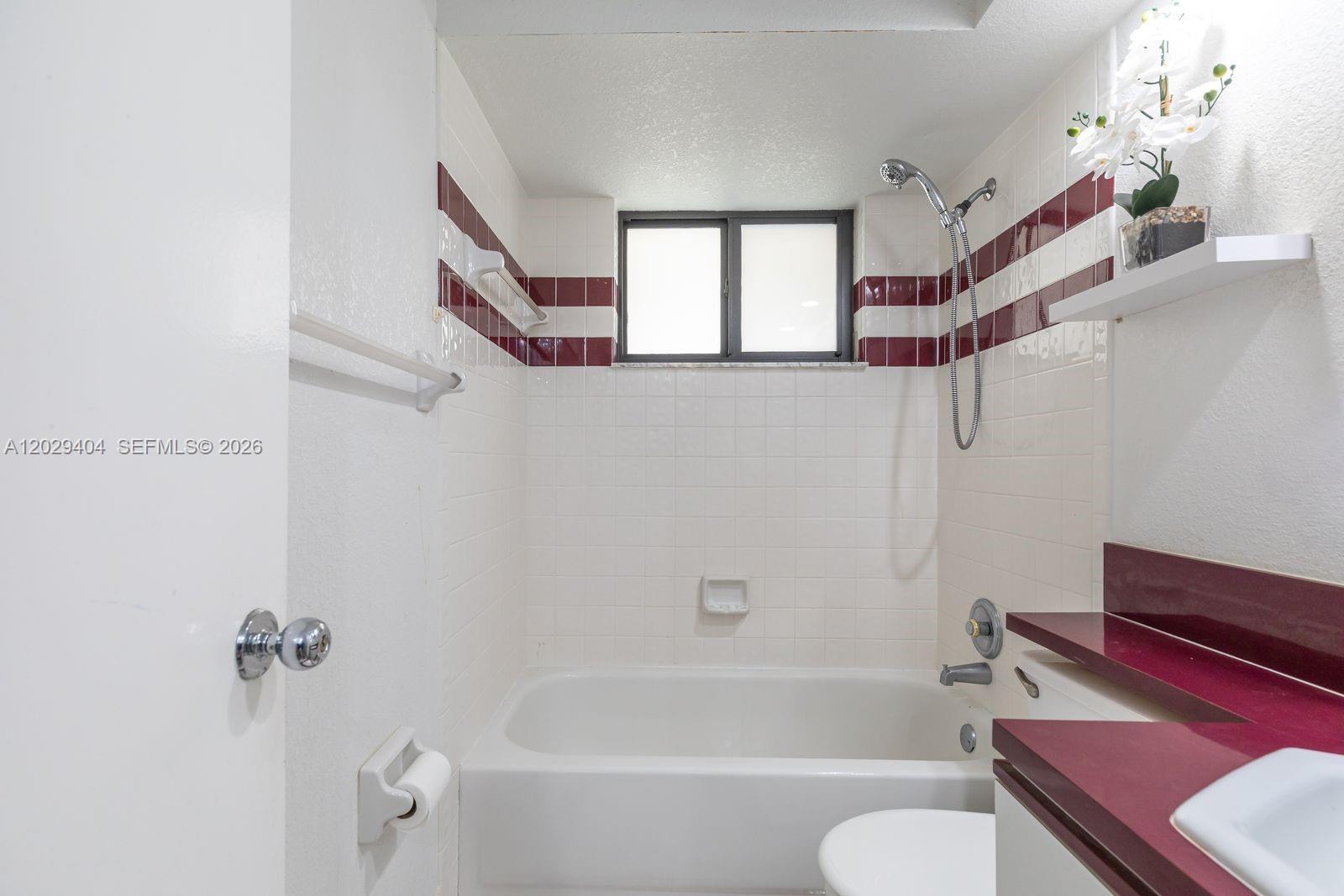 BROADVIEW COUNTRY CLUB ES - Residential