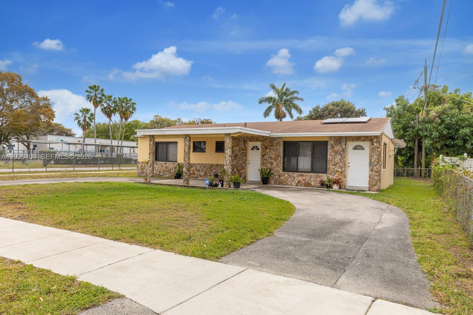 BROADVIEW COUNTRY CLUB ES - Residential