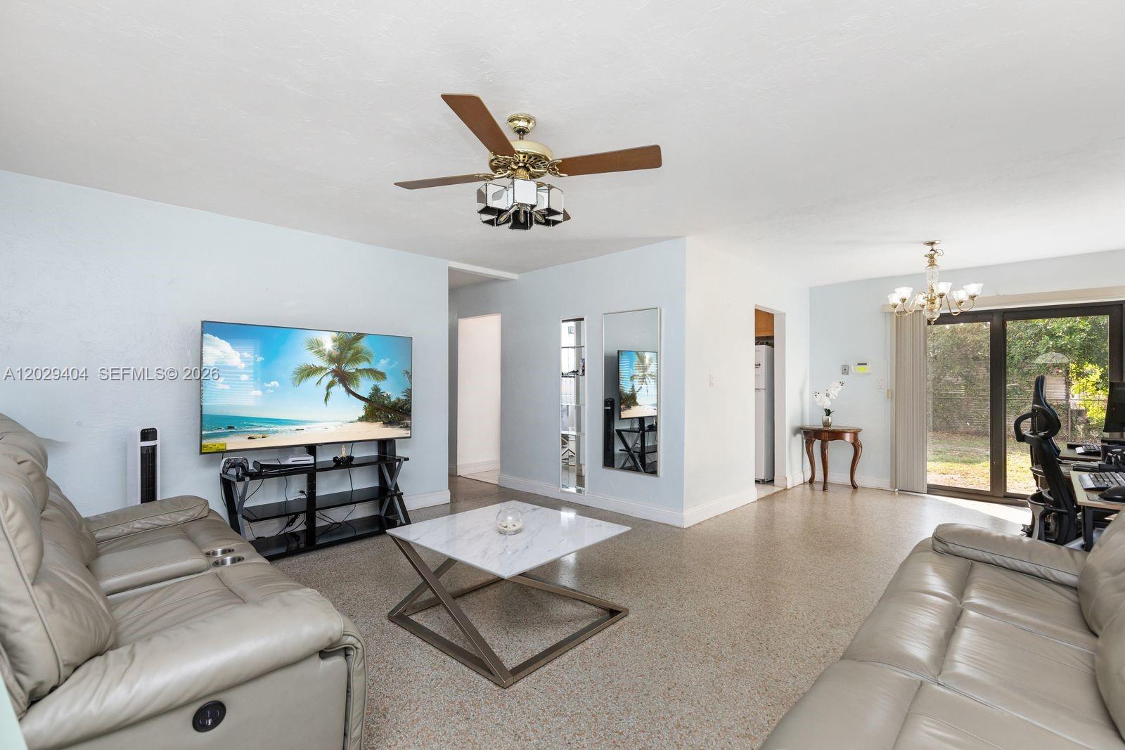 BROADVIEW COUNTRY CLUB ES - Residential