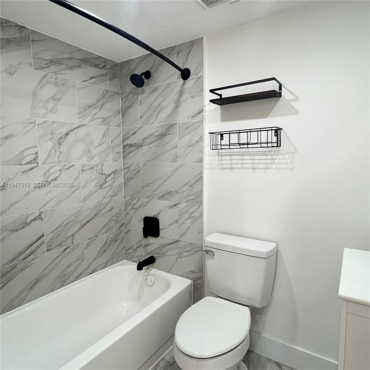 VISIONS AT FOUNTAINBLEAU - Residential