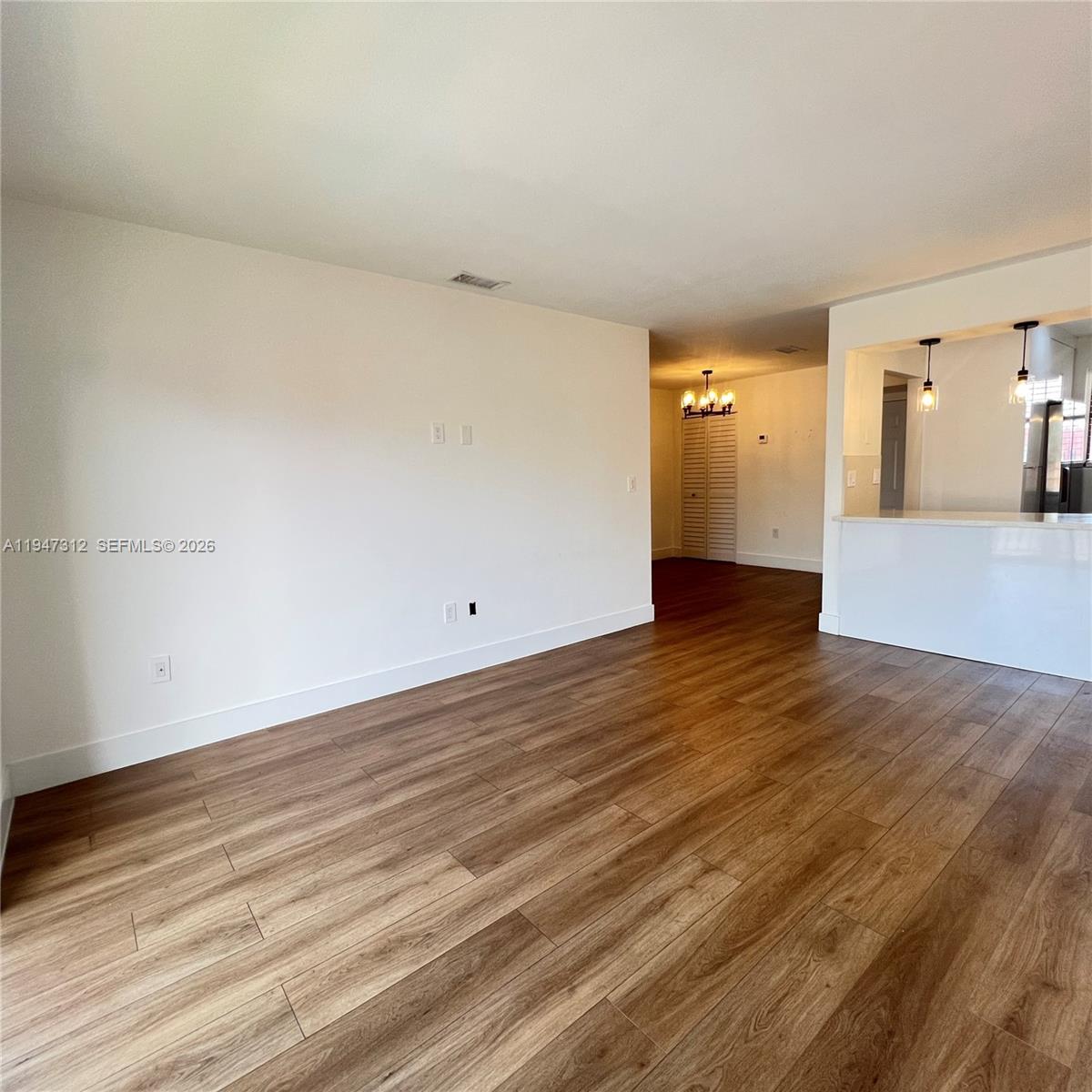 VISIONS AT FOUNTAINBLEAU - Residential