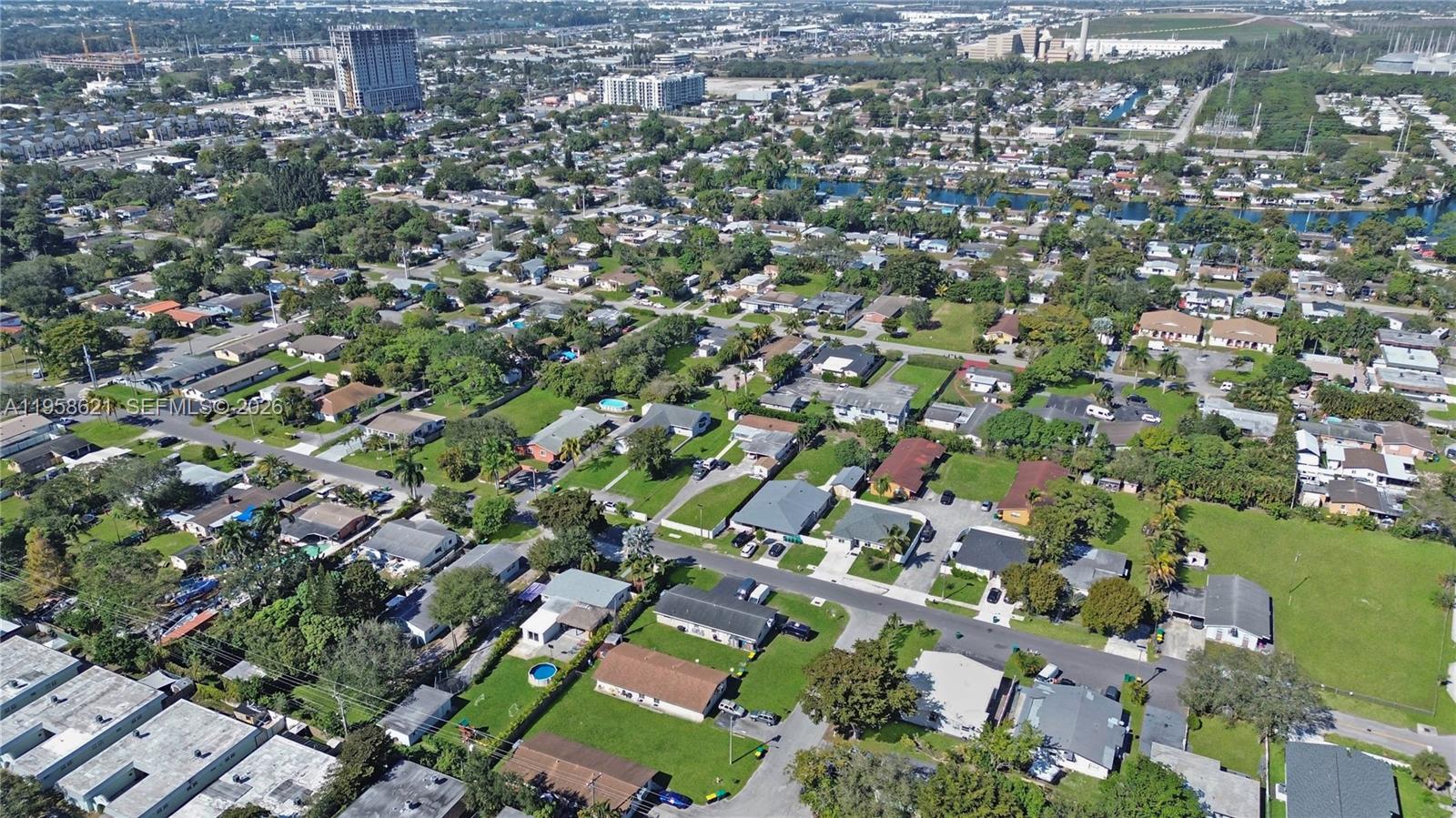 BROWARD GARDENS - Residential Income