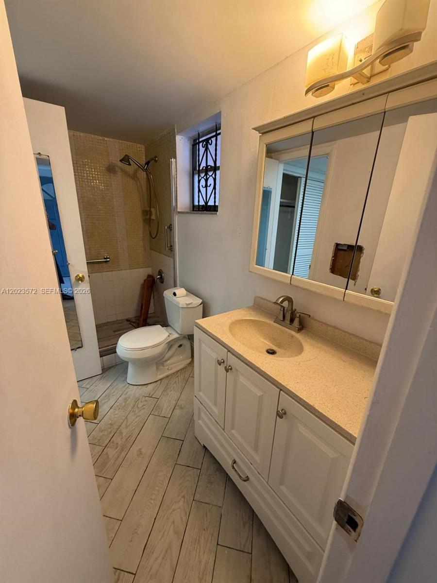 SIXTH MOORINGS CONDO - Residential