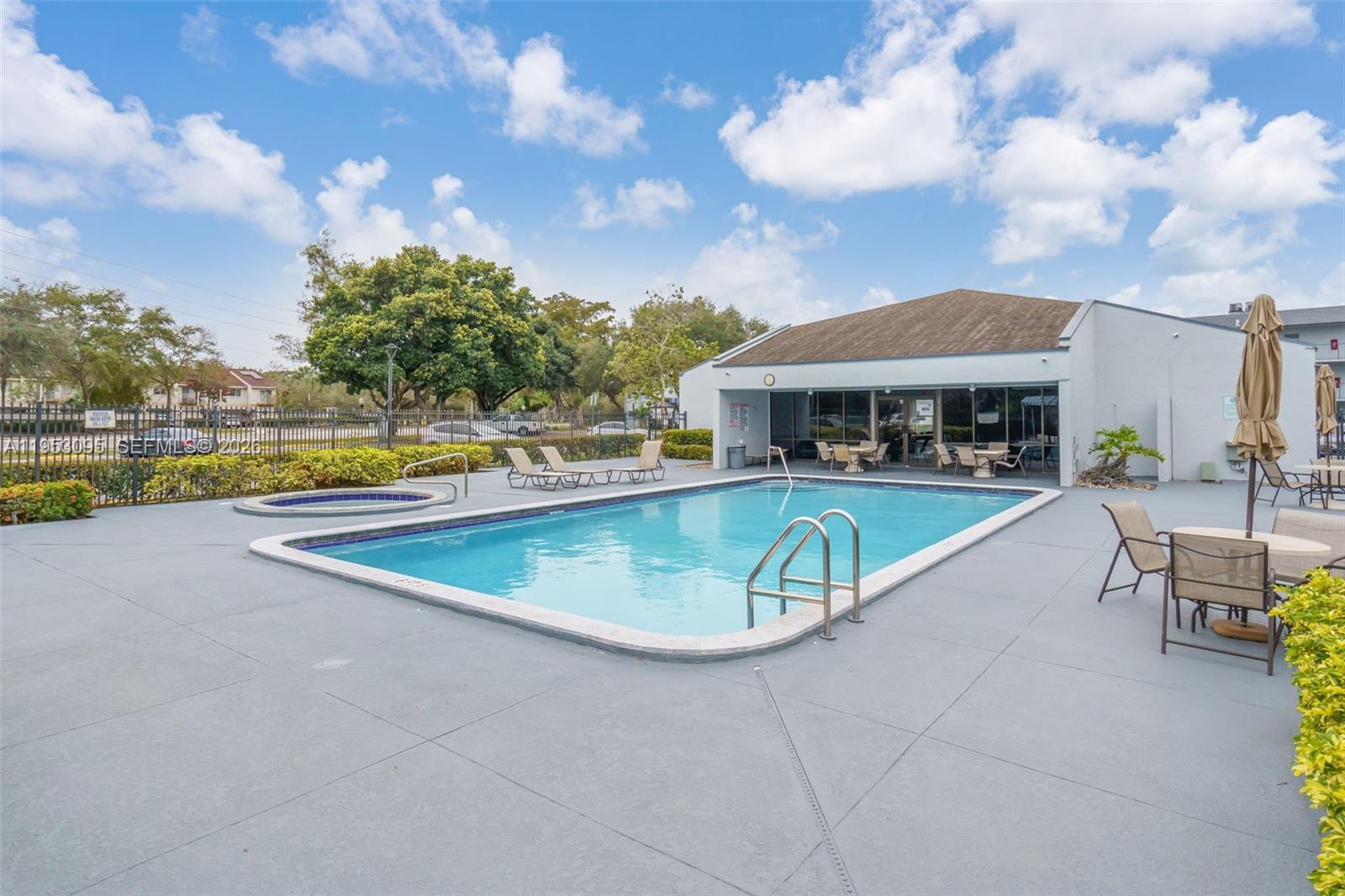 SANDS POINT CONDOMINIUM V - Residential