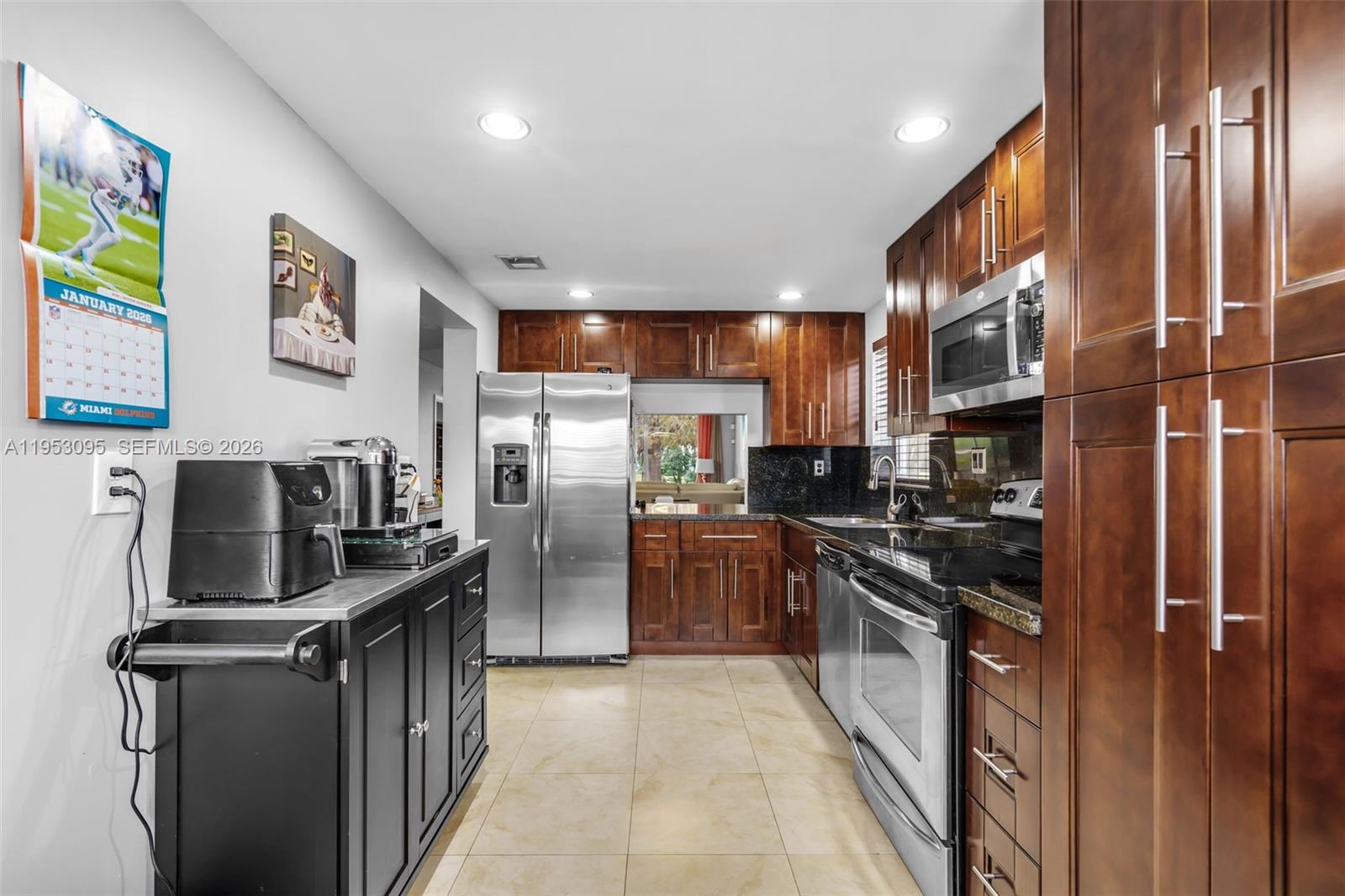 SANDS POINT CONDOMINIUM V - Residential