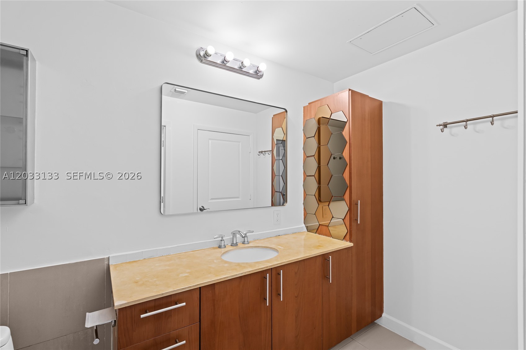OCEAN MARINE YACHT CLUB - Residential