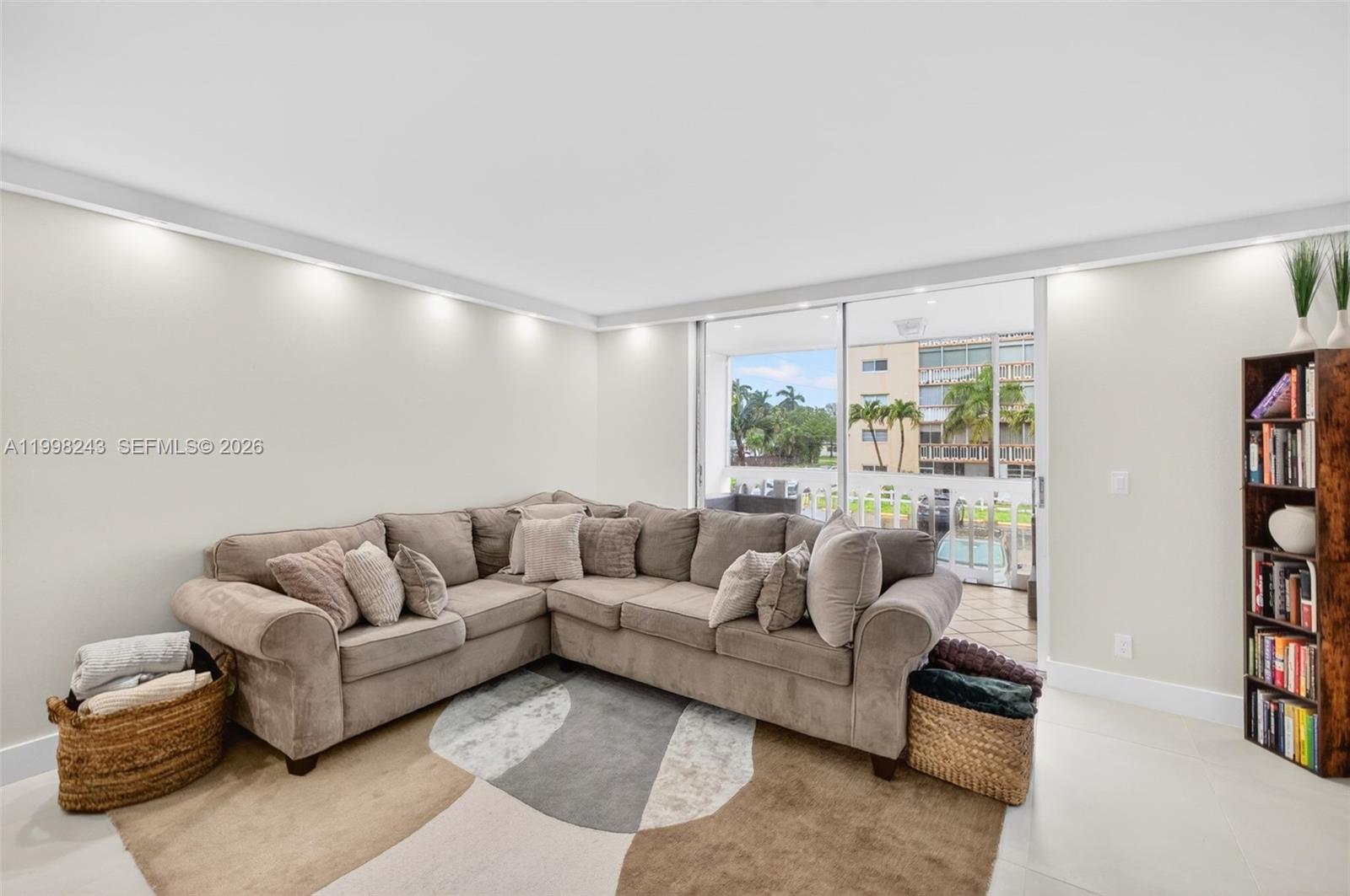 MEADOWBROOK CONDO APTS BL - Residential