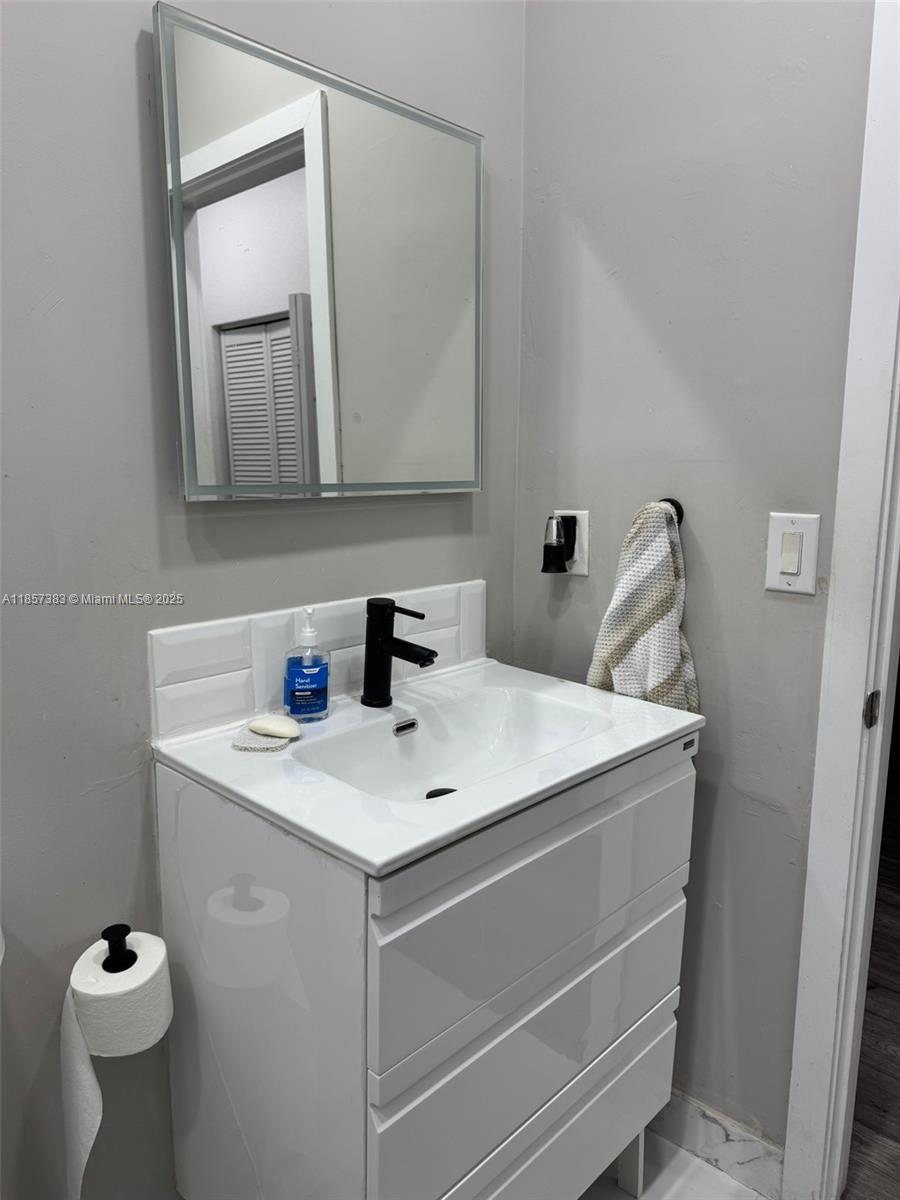 SILVER PALM EAST SEC THRE - Residential
